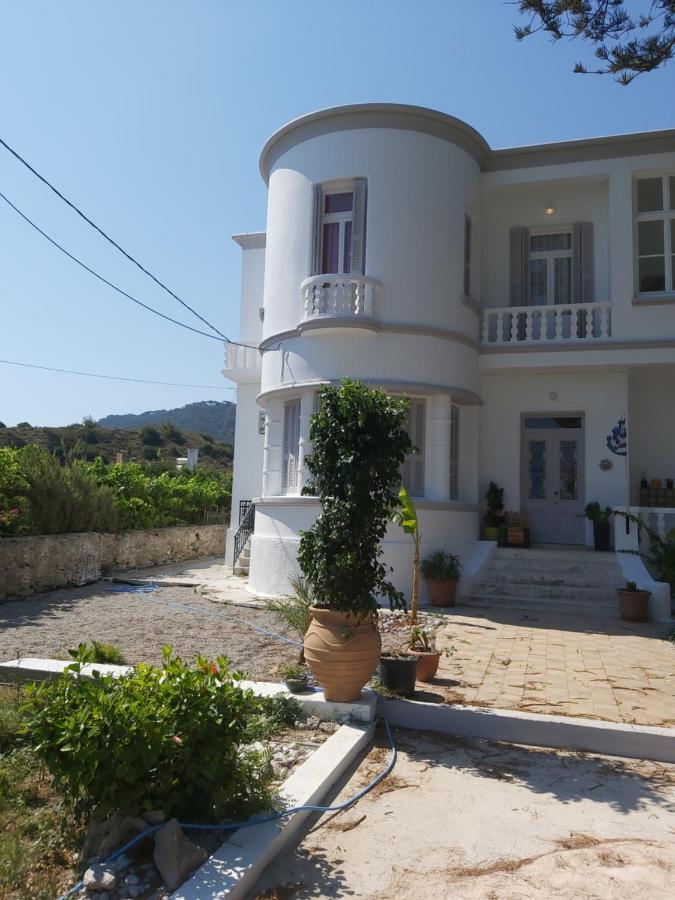 Tower Traditional Pool Villa Kremastí المظهر الخارجي الصورة