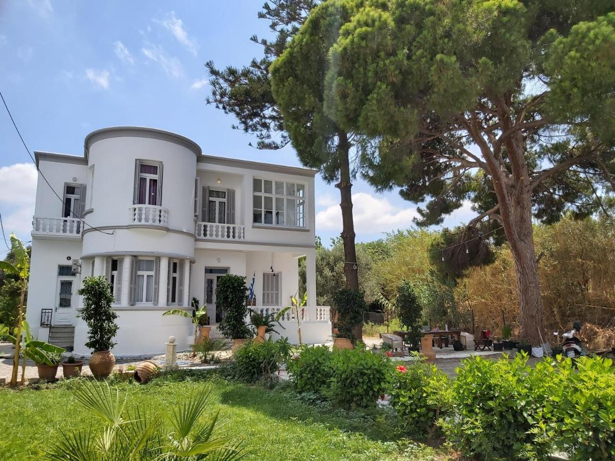 Tower Traditional Pool Villa Kremastí المظهر الخارجي الصورة