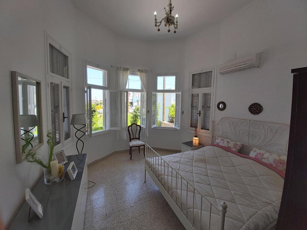 Tower Traditional Pool Villa Kremastí المظهر الخارجي الصورة
