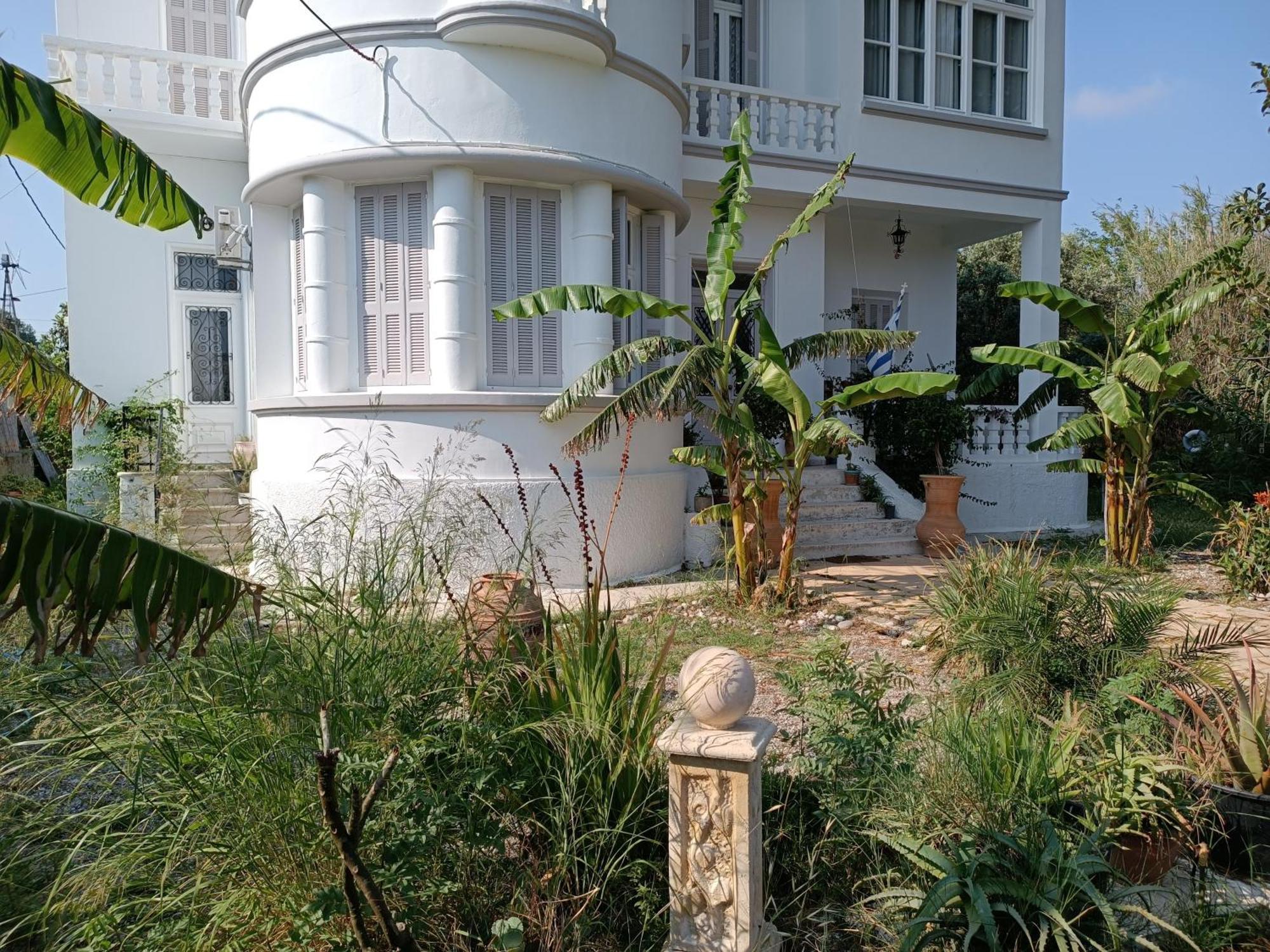 Tower Traditional Pool Villa Kremastí المظهر الخارجي الصورة